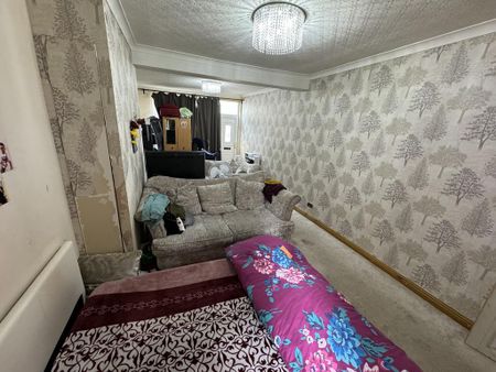 2 bedroom terraced house to rent - Photo 2