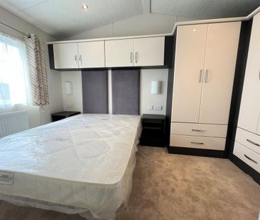 2 bedroom park home to rent - Photo 3