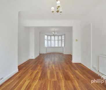 3 bedroom semi-detached house to rent - Photo 4