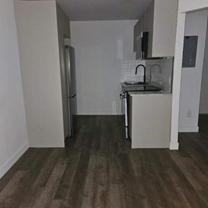 2 CH - 1 SDB - Montreal - $1,345 /mo - Photo 2