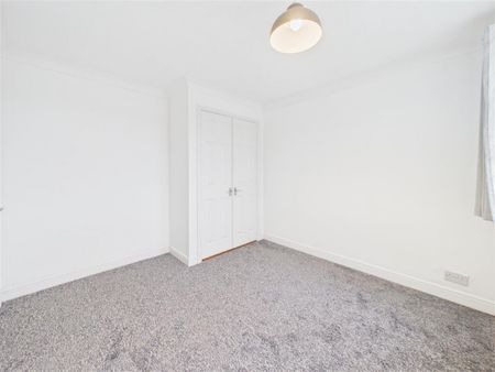 3 bedroom Detached house to rent - Photo 5