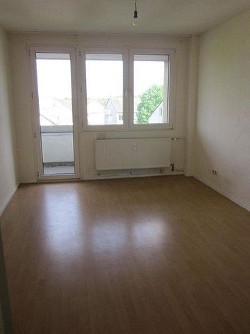 Mitten drin! Günstig geschnittene 3-Zi.-Wohnung - Photo 5