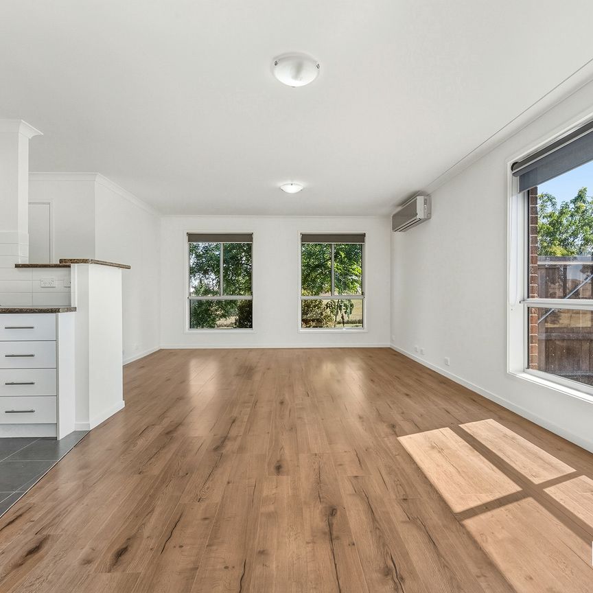 108 Hollows Circuit, Macgregor ACT, Belconnen - Photo 1