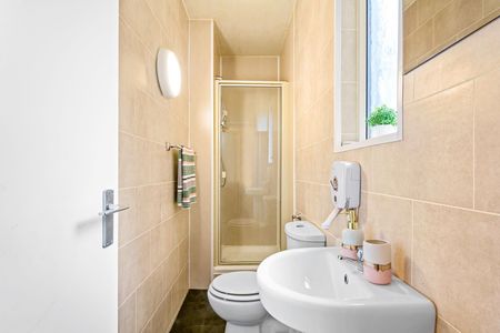 18 ST JOHNS TERRACE Leeds - LS3 1DY - Photo 5