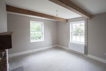 4 bedroom detached house to rent - Photo 3