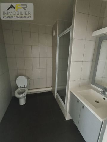 Location Appartement 2 pièces 47m² - Photo 4