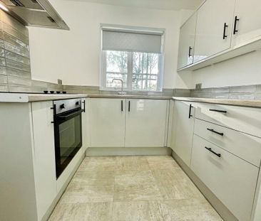 2 bedroom semi-detached house to rent - Photo 6