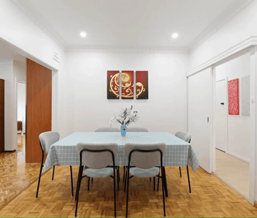 Fully Furnished Family Home 4 Rooms | Walk to Station | Spacious & ... - Photo 1