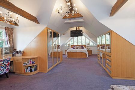 4 bedroom detached house to rent - Photo 3