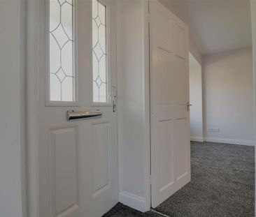 2 bedroom property to rent - Photo 3