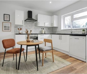 3 bedroom terraced house to rent - Photo 5