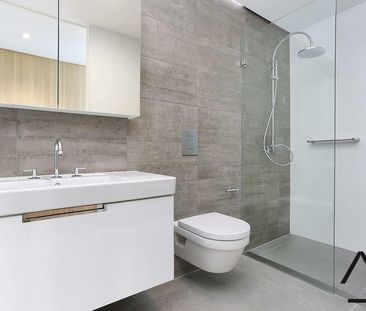 Modern Terrace Style With Private Entry - Photo 4