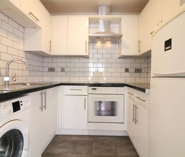 Warwick Road, West Drayton - Photo 2