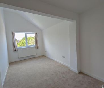 4 bedroom semi-detached house to rent - Photo 5