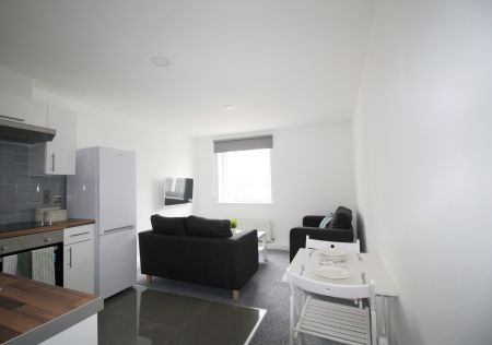 2 Bedroom Apartment - Photo 4