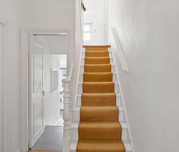 3 bedroom flat to rent - Photo 1