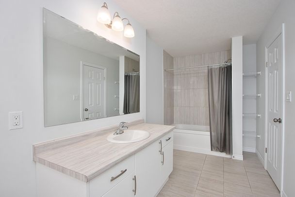 For Lease - 346 Bradshaw Drive, Stratford, Ontario - Photo 1