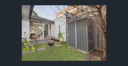 Versatile Family Living in Vibrant Highett - Photo 2