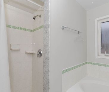 For Lease - 3141 Turbine Crescent Unit# Main/2nd Flr, Mississauga, ... - Photo 2