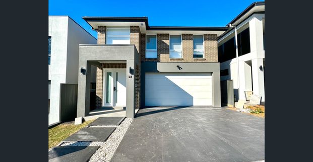 Elegant 5-Bedroom Home for Rent with Modern Features and Spacious Backyard! - Photo 1