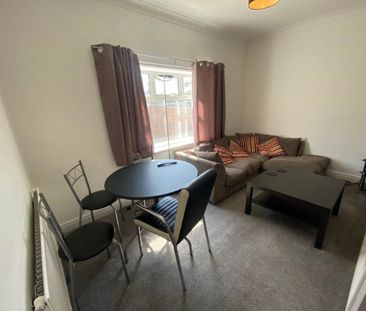 Tinshill Lane (Room 2), Horsforth, Leeds - Photo 3