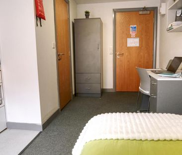 1 bedroom private hall to rent - Photo 5
