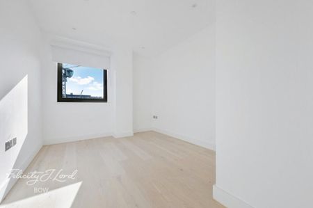 3 bedroom flat to rent - Photo 4