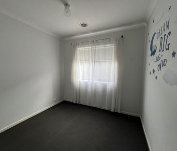 Modern, Low-Maintenance Home in a Prime Family Location! - Photo 2