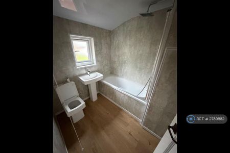 2 bedroom terraced house to rent - Photo 5