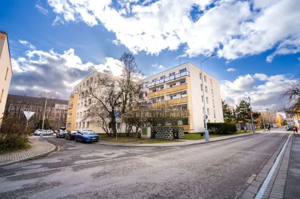 Pronájm krásného, moderního bytu 2+kk v centru Berouna - Slapská ul. - Fotografie 1