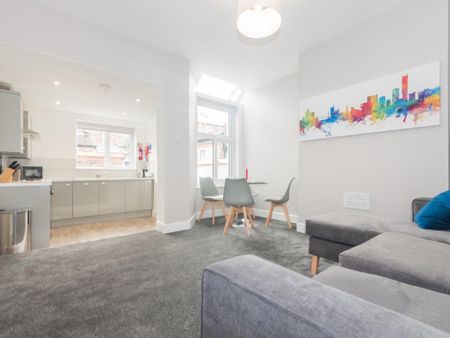 3 bedroom terraced house to rent - Photo 2