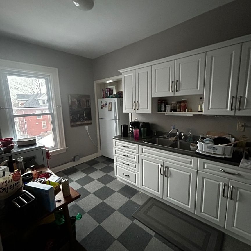 55 Paisley St, Guelph - Photo 1