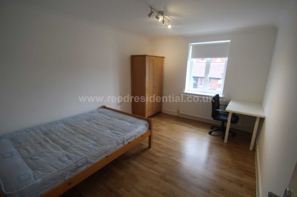 Exeter Road, Birmingham. First Floor four bedroom purpose built flat. - Photo 1