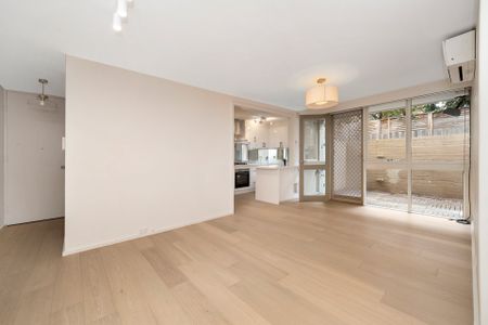 Please contact Molly Rogerson to arrange an inspection; SandringhamPM2@hodges.com.au - Photo 3