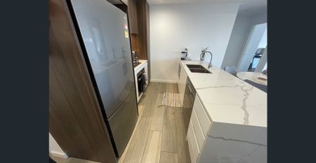 - 1 WEEK FREE RENT - LEVEL 16 - Photo 5