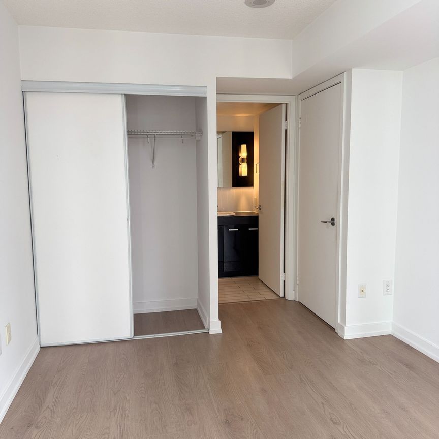 For Lease - 19 Singer Court Unit# 1721, Toronto, Ontario - Photo 1