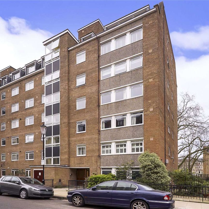 One bedroom apartment located in a prime Chelsea location close to all the local amenities of the Fulham Road. - Photo 1