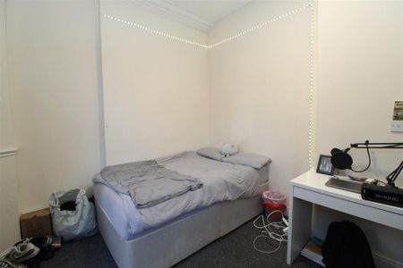 8 bedroom house to rent - Photo 4