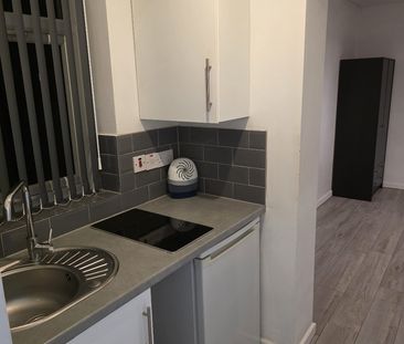 Room in a Shared House, Charlton Lane, SE7 - Photo 6