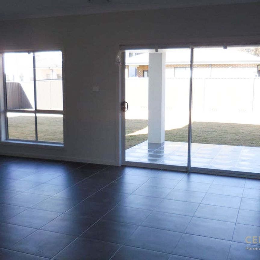 Perfect Family Home - Photo 1