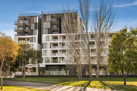 Luxury Apartment with A View! - Photo 5