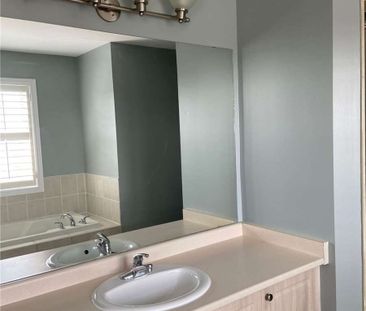 For Lease - 23 Royal Vista Road, Brampton, Ontario - Photo 3