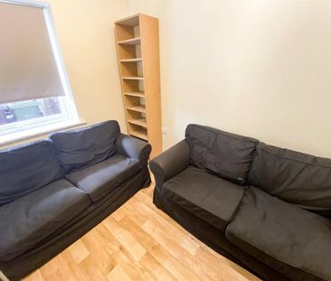 4 bedroom house to rent - Photo 2