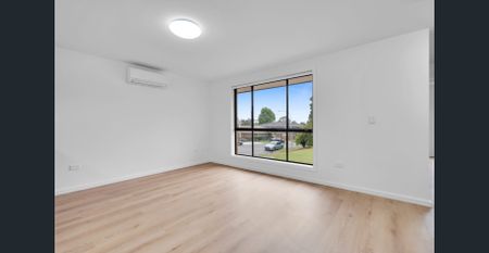 Beautifully Updated 3-Bedroom Home – Close to Schools & Transport - Photo 3