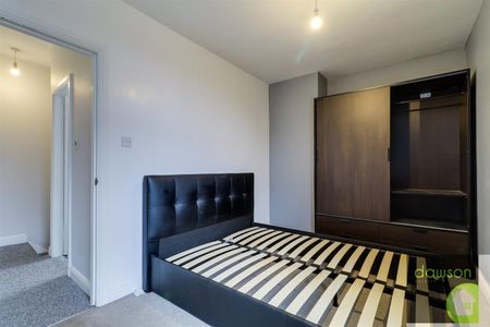 3 bed semi-detached house to rent in Halifax Road, Hipperholme, Halifax - Photo 4