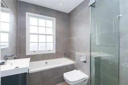 3 bedroom house in London - Photo 2