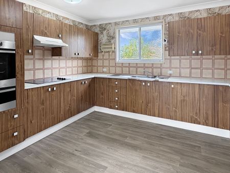 QUIET POSITION IN THE HEART OF BERKELEY VALE! - Photo 4