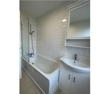 2 Bedroom Flat To Let - Photo 4