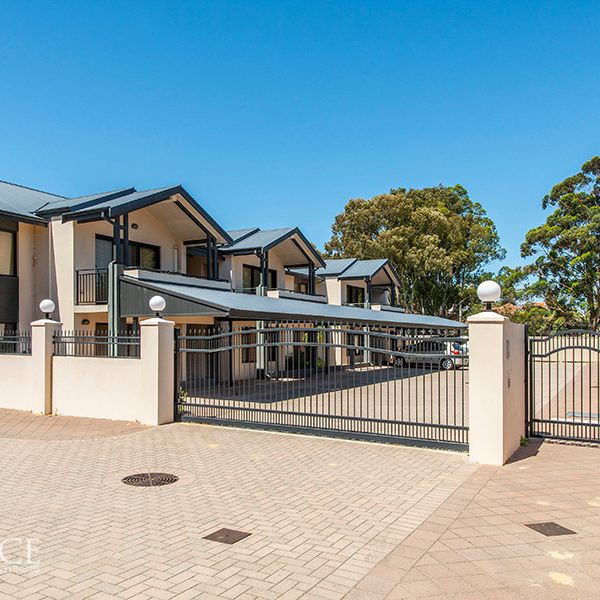 4/18 Brentham Street, LEEDERVILLE WA 6007 - Photo 1