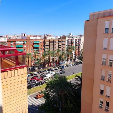 Carrer Pianista Empar Iturbi, Valencia, Valencian Community 46006 - Photo 2